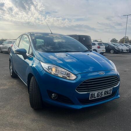 FORD FIESTA 1.0 T EcoBoost Zetec